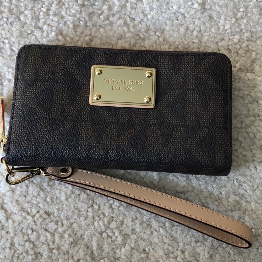 Michael Kors Logo Wristlet